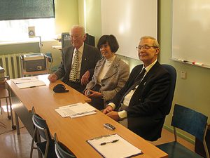 Die Stifter bei der Auswahl von Praktikanten an der Universität Tartu, März 2007