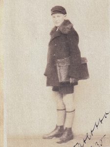 Carl-Otto als Schuler der Domschule zu Reval ca. 1930